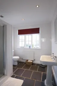 Stunning Home, owned by interior photographer sleeps 8 - Image 4