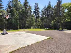 Secluded house just minutes away from Deer Isle/Stonington villages and beaches! - Image 2