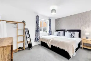 Contractors Retreat 3 bedroom house, sleeps up to 7, free parking - Image 4