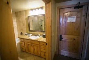 Voll ausgestattete schöne Wohnung mit Sauna, Terrasse und beheiztem Pool | Skifahren in der Nähe - Image 4