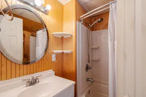 Ved siden af ​​havet: 3 Bed / 2 Bath Oceanfront, Quaint Beach Cottage med Vintage Touch - Image 3