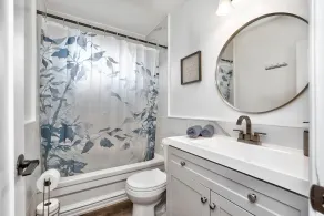 Family Bungalow in South Burlington close to lake, Bronte/Appleby Go/W 3 Parking - Image 4
