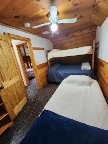 Sunny, cheerful, 3 bedroom family cottage on Sebago Cove. Sleeps 8! - Image 3