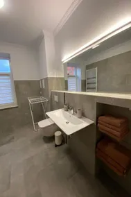 Beautiful 2 room apartment. Newly renovated, modern. - Image 2