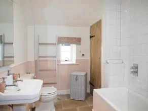 PENRHYN BARN, pet friendly, luxury holiday cottage in Moelfre - Image 3