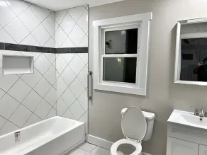 Corporate Stay: 4BR, Game Room & Movie Room - Image 4