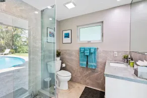DÉTENDEZ-VOUS À SERENITY PLACE, UNE MAGNIFIQUE MAISON DE PISCINE CHAUFFANTE MODERNE ET CONTEMPORAINE !!! - Image 2