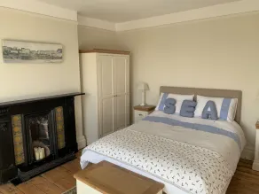 Lovely 5 Bedroom Period House moments from Beach and the Burrows - Image 5