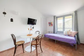 Il Castello Apartment, sourrounded by greenery - Image 4