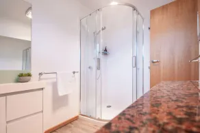 Granite Beach House - Freycinet Holiday Houses - Image 4