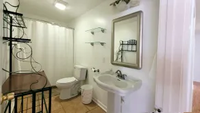 Beautiful, peaceful country guest house with pond - Image 5