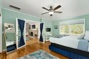 Eden Oasis ~ Hot Tub, Swimming Pool, 2 King Suites, Kids Rooms, PS4, Ping Pong - Image 5