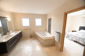 Luxury villa in Vallon Pont d'Arc with private swimming pool - Image 4