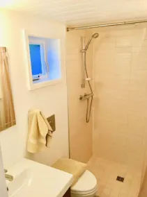 Bright Madison Valley Guest House - Image 2