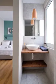 The Flirty Athens apartment - Image 5
