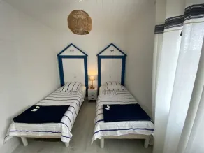 Charmantes Chalet – Feriendorf mit Schwimmbad – 10 Minuten von Saint-Tropez entfernt - Image 4