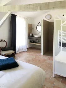A Hidden Haven to Reconnect – Elegant Villa with Infinity Pool - Image 4