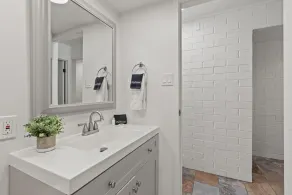 Appartement en copropriété avec jacuzzi et piscine | Vue montagne - Image 4