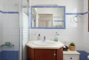 Luxurious Villa Nefeli Next To the Beach - Image 4