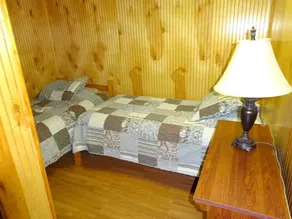 The West Virginian 3 storey log cabin in 10 acre wooded area adjacent to Pipestem State Park and Resort. - Image 5