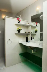 Coco Beach (Apartment 3A) on the Beachfront - Image 2