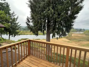 The Lewis River Salmon Shores - Waterfront View & Fishing,  Book It Now! - Image 3