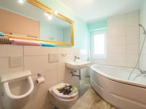 Quietly located home with lots of privacy - Image 3