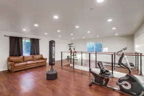 Private Villa with Infinity Pool and Game Room - Image 2
