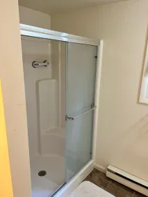 Von diesem Haus mit einem Schlafzimmer aus ist alles zu Fuß erreichbar - Image 4