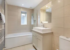 Stylish and contemporary two storey cottage. - Image 2