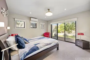 DANA DELIGHTS! SUPERB COASTAL SPA & MODERN BEACH HOUSE, BLAIRGOWRIE - Image 4