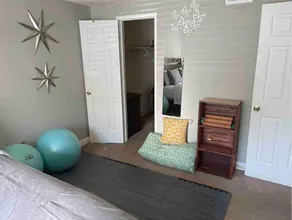 Peaceful ONE bedroom Apartment with at home gym - Image 3