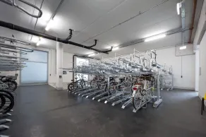 Fantastic Donaustadt 2BR w/ Elevator & Pool, nr Metro, by Blueground - Image 4