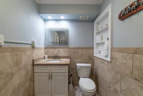 Cottage de plage privé vintage des années 1950! Disponible pour les réservations de juin! Rénové 3 BD / 1 BA 8 personnes. - Image 4