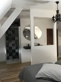 Authentisches Reetdachhaus mit Pool und Spa, das 2018 renoviert wurde - Image 5