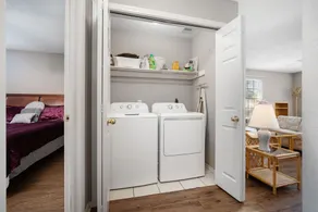Delightful Duplex 2 beds 2 baths - Image 2
