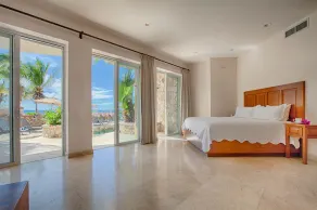 Magnifique domaine de 5 chambres en bord de mer avec équipe sur place et 7e nuit gratuite *! - Image 5