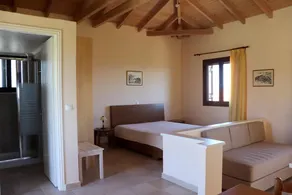 Well-kept, idyllically situated vacation home above the Zaga beach near Koroni i - Image 4