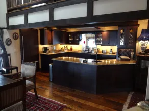Luxurious, rustic, private vacation home with great view. - Image 3