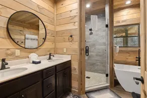 Over The Top cabin - Image 4
