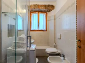 Magnifique maison de vacances privée avec climatisation, WIFI, TV, balcon et animaux admis - Image 3