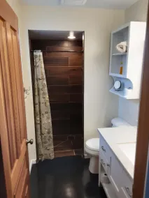 Comfortable 3 bedroom cape cod style home - Image 2