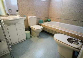 Attractive Lanzarote Villa | Short Walk to Resort Centre | Villa Puerto Calero Marina Dos | 4 Bedrooms & Private Pool - Image 3