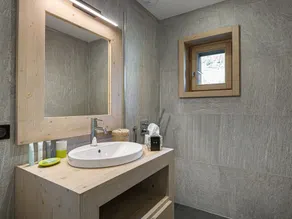 Chalet espacioso cerca de pistas con sauna y WiFi, se admiten mascotas - Image 4