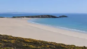 Sea view with terrace and garden for hiking, sailing, beach ... - Image 4