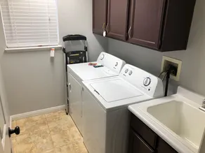 Las Vegas Kids Friendly Family House avec Golf 4chambres 3bath Près du Strip - Image 2
