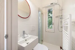 Villa \"Pratolina\" with Private Terrace, Balcony & Wi-Fi - Image 3