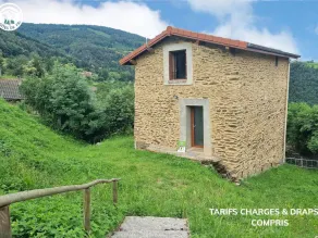 Gîte rénové avec terrasse et animaux acceptés à Saint-Chamond - Image 1