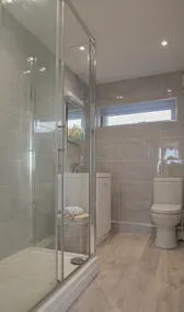 2 Bedroom Holiday Cottage - Image 3