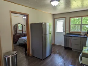 2-Bedroom Cottage On Lake Ainlsie Private Beach, Enjoy Fishing & Swimming. - Image 4